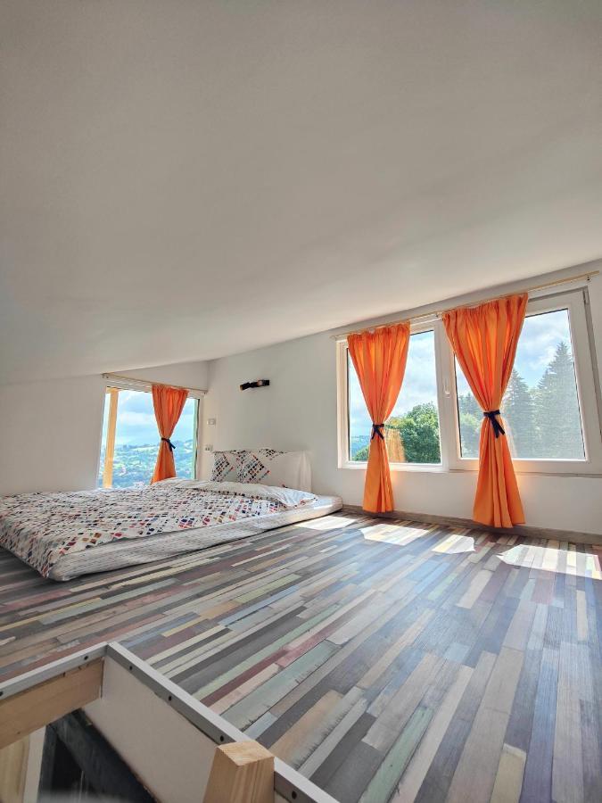 בראן Rainbow Chalet מראה חיצוני תמונה